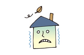 木枯らしの吹く中耐える瓦屋根